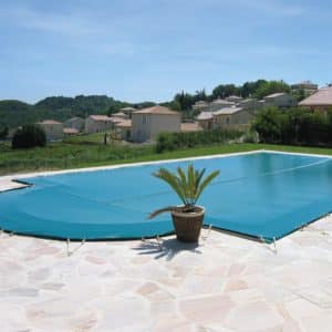 Couverture d’hivernage BORVO TUTELIS pour piscine - PVC 630 g/m² avec grille d’évacuation conforme NF P90-308